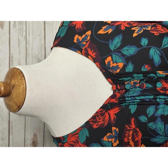 Torrid georgette pintucked button-front floral peasant blouse Size 00/M/10 - Picture 2 of 6